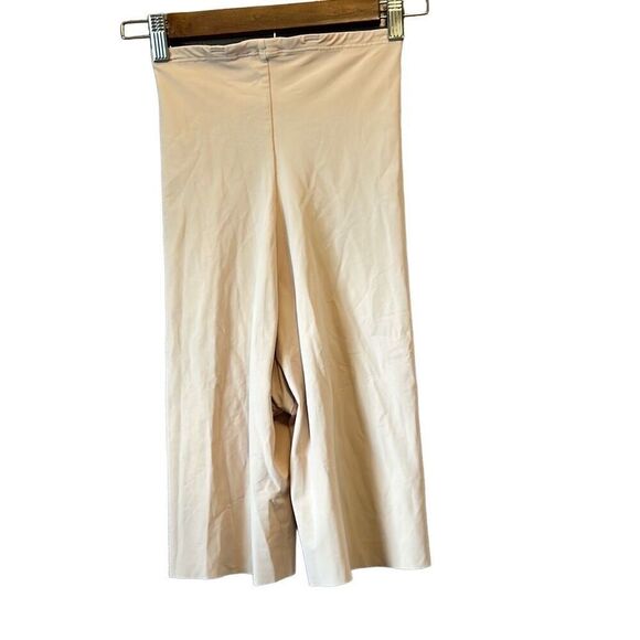 Wacoal shapewear size‎ medium - Picture 1 of 4